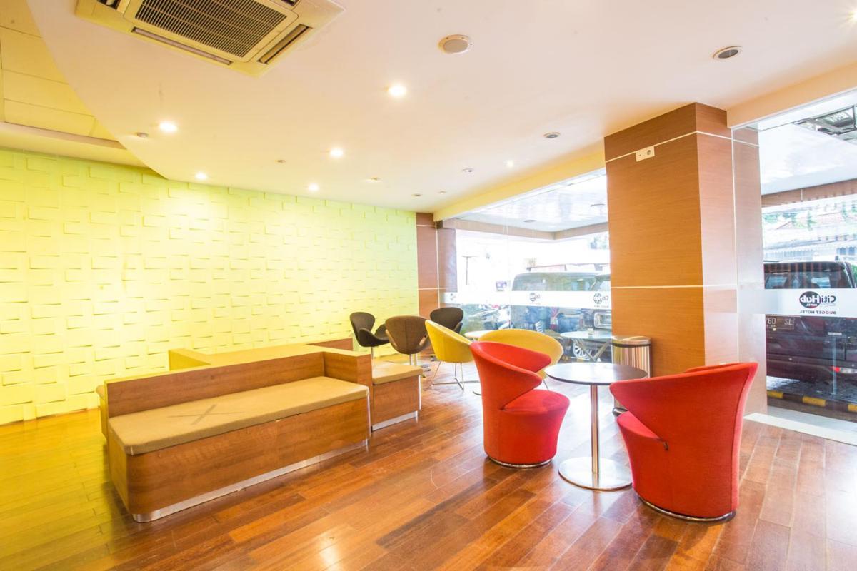 Life Hotel Sudirman Surabaya Exterior photo